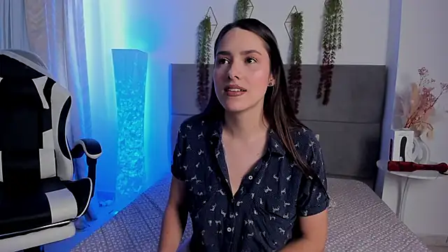 JulietaSnow online show from June 9, 6:40 pm