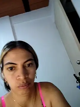 Evangeline Bonnet online show from April 6, 9:10 am