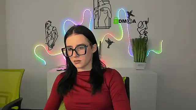 alia skay online show from December 17, 7:01 am