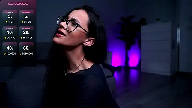 ValexieLux online show from February 4, 4:43 pm