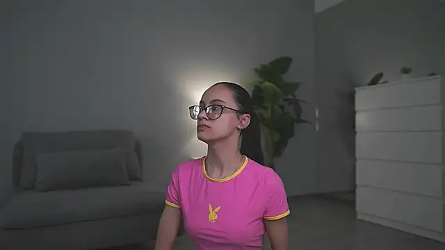 ValexieLux online show from April 6, 10:16 am