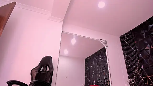 AriadnaLoren online show from March 5, 5:58 am