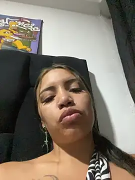 liliymike19 online show from January 8, 4:05 am