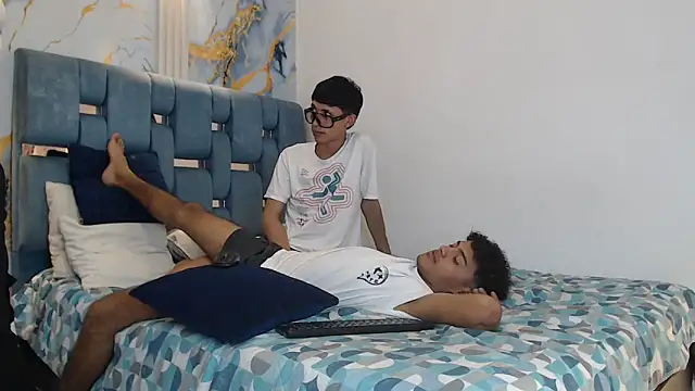 SWEET RABBIT1 online show from January 7, 8:01 pm