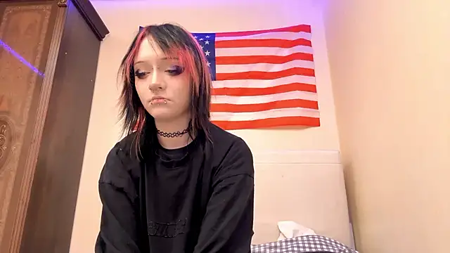 Shine Luna online show from February 3, 8:34 pm