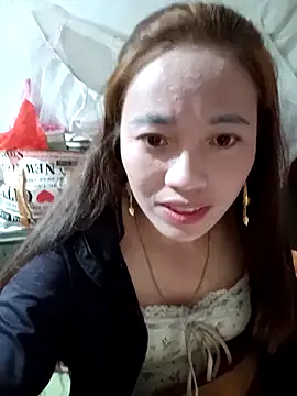 little-effy online show from February 11, 12:50 pm