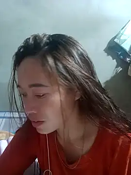 little-effy online show from April 16, 1:11 pm