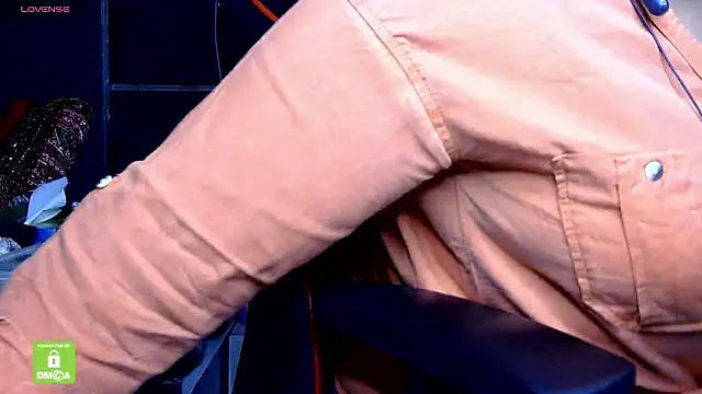 butterflyslay online show from March 8, 6:28 am