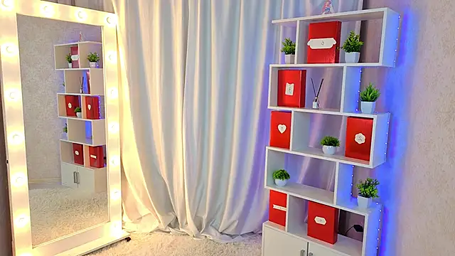 ViollaBloom online show from February 18, 4:33 am