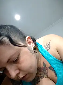 Divine Pouvoir online show from February 25, 8:29 pm