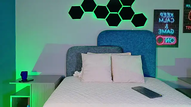 Sunny River online show from April 4, 12:04 pm