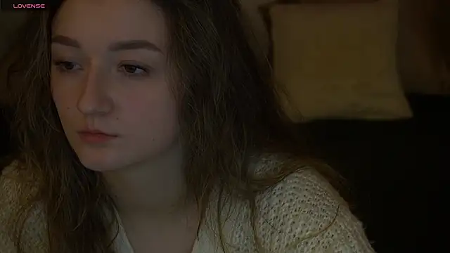 CyrenaLuxe online show from February 9, 4:20 pm