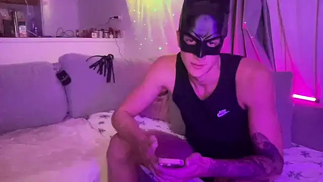 notwinniepooh online show from December 17, 8:13 pm