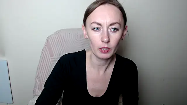 LiaSeass  online show from April 1, 12:06 pm