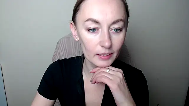 LiaSeass  online show from February 5, 12:19 pm