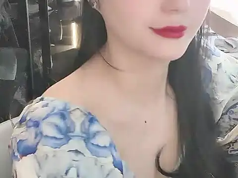 lisachen13 online show from December 15, 7:02 am