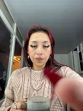 HoneyRed3 online show from December 16, 4:29 am