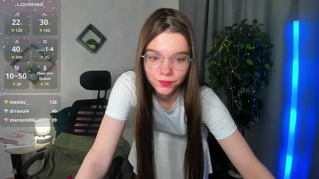 miss  evelyne online show from December 23, 3:54 am