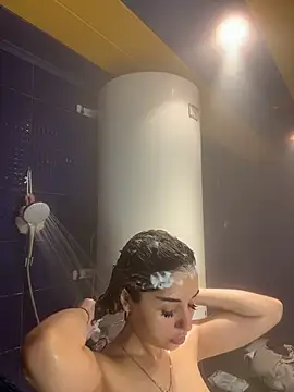 SilkyMira online show from April 2, 8:17 pm