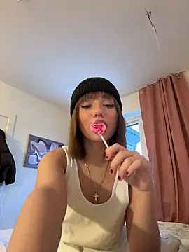 SilkyMira online show from January 12, 2:44 pm