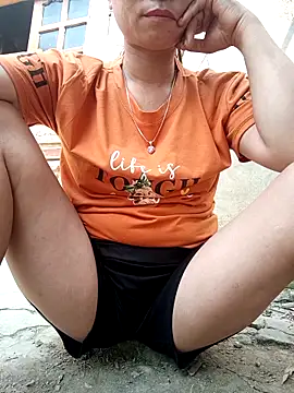 ngaytho004 online show from April 14, 7:08 am