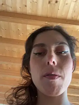 YourSlutQueen online show from April 24, 11:02 am