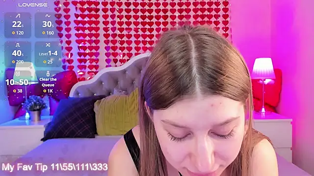 katymeaw online show from February 19, 1:49 am