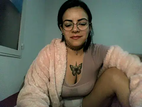 luluclark69 online show from July 24, 11:12 pm