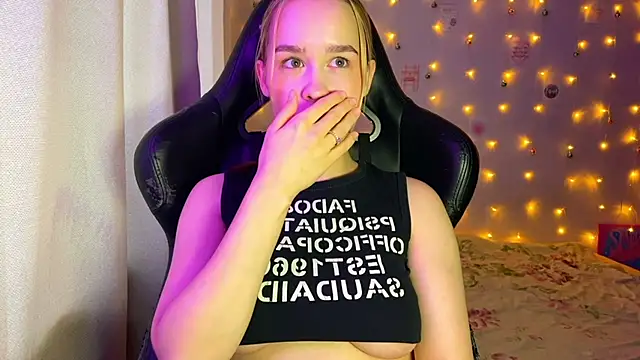 celestara moon online show from December 15, 7:46 am