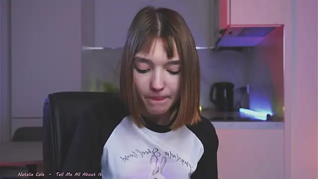 Leyla crsh online show from April 12, 7:55 am