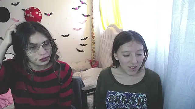 Briar y Blair online show from March 20, 4:23 pm