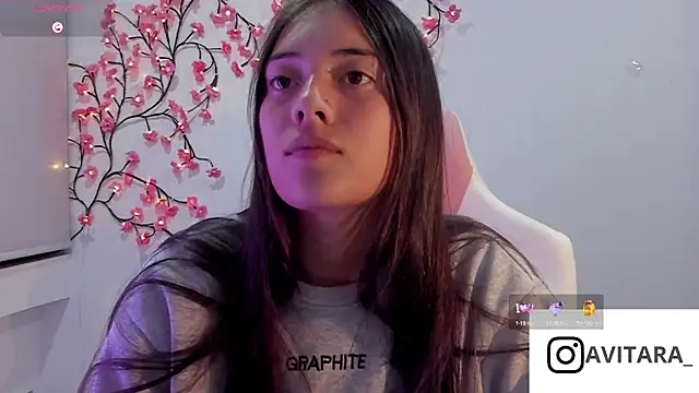 vanesita  online show from May 17, 1:27 am