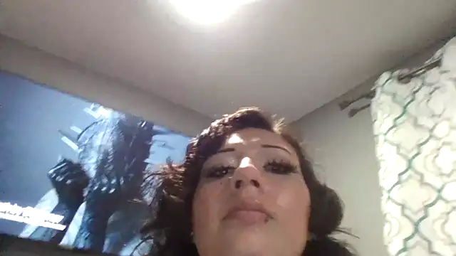 Rayvenveil online show from April 19, 7:08 am