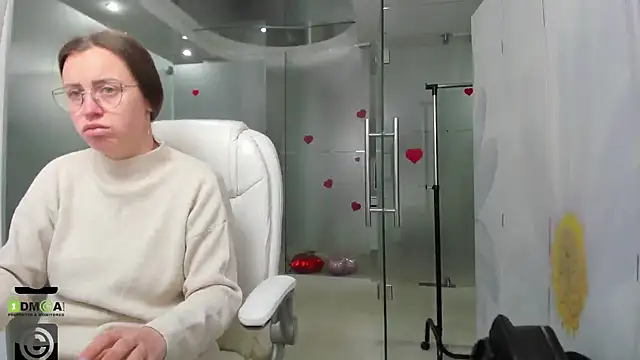 missdominna online show from April 20, 2:47 am