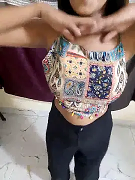 Geeta rani79 online show from April 12, 4:43 pm