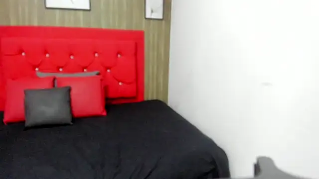 meggancurvy online show from January 18, 3:03 am