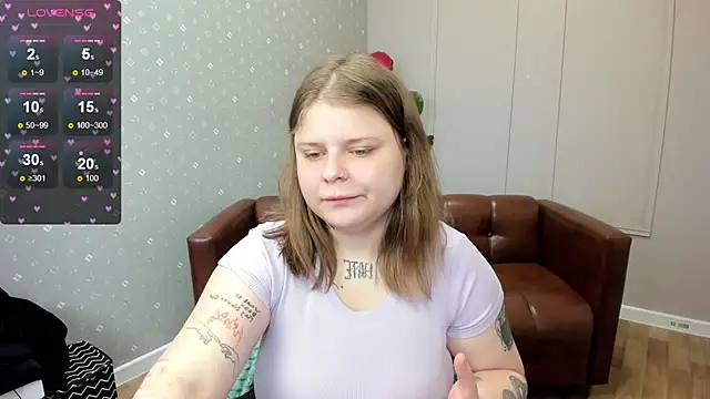 Alice Lissa online show from May 2, 9:56 am
