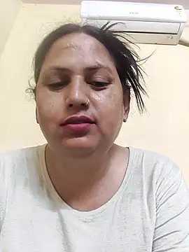 Hotmylips online show from April 17, 3:19 am