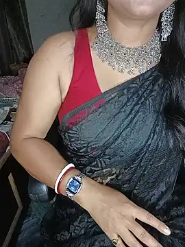 MAHI066 online show from June 18, 3:17 pm