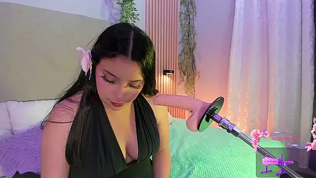 isabellagiirl online show from February 14, 8:33 pm