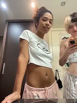 MikaScarlet online show from April 1, 2:36 pm