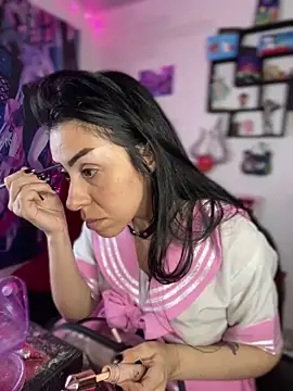 Sky Girl LS online show from April 14, 8:31 pm