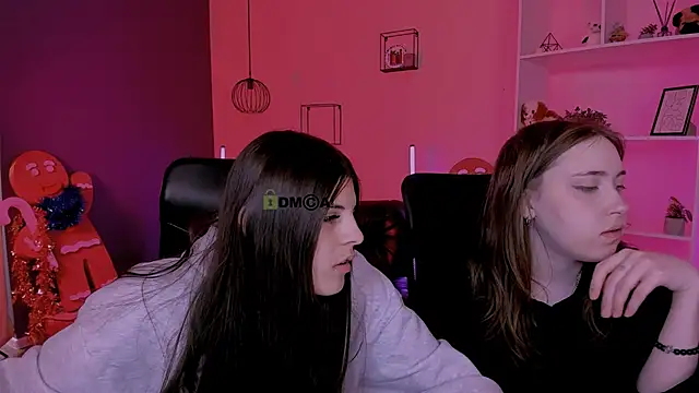 lizzie boom  online show from January 12, 8:14 pm