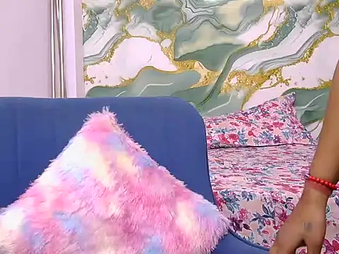 bold-smirthii online show from February 10, 6:16 am