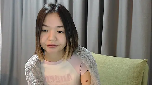 niia mur online show from March 3, 4:24 pm