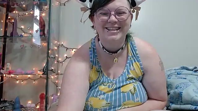 Pupghostt online show from April 5, 1:21 pm