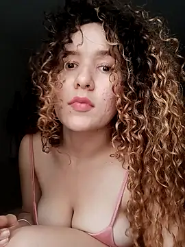 SalmaMilk online show from December 22, 9:40 pm