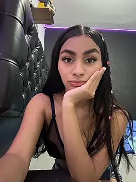 ManuelaEvans  online show from February 9, 9:50 pm