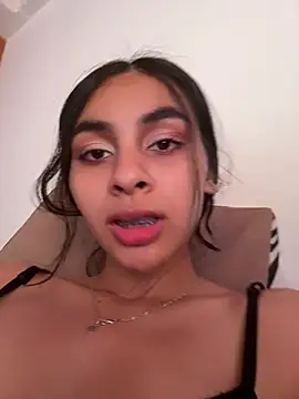 ManuelaEvans  online show from June 20, 9:51 pm