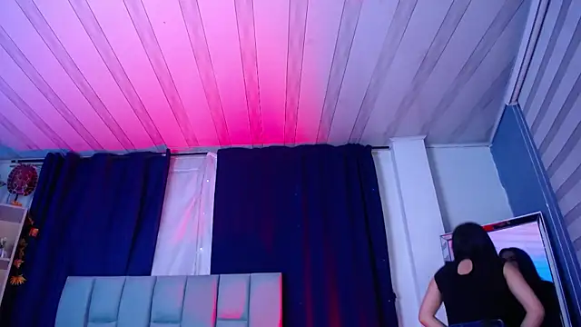 Emilyy05  online show from January 7, 3:21 am